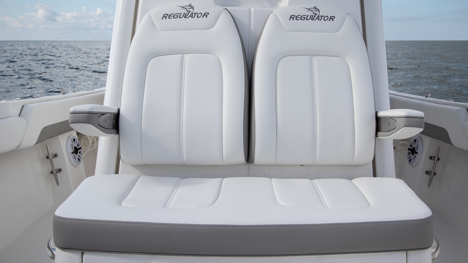 Reg 28 Consoleseat 7X9A0120 1920X1080