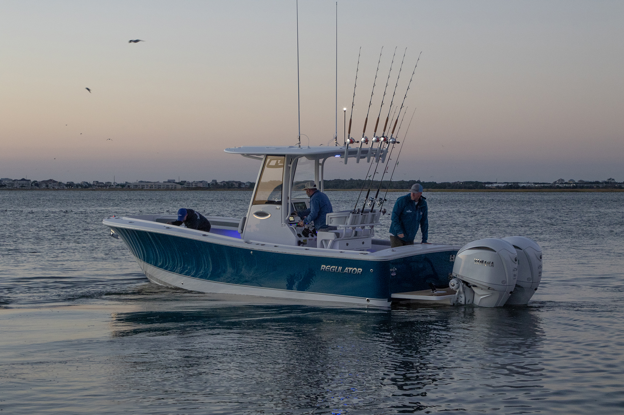 R25 Lifestyle Sunrise Fishing 060A9419 RGB