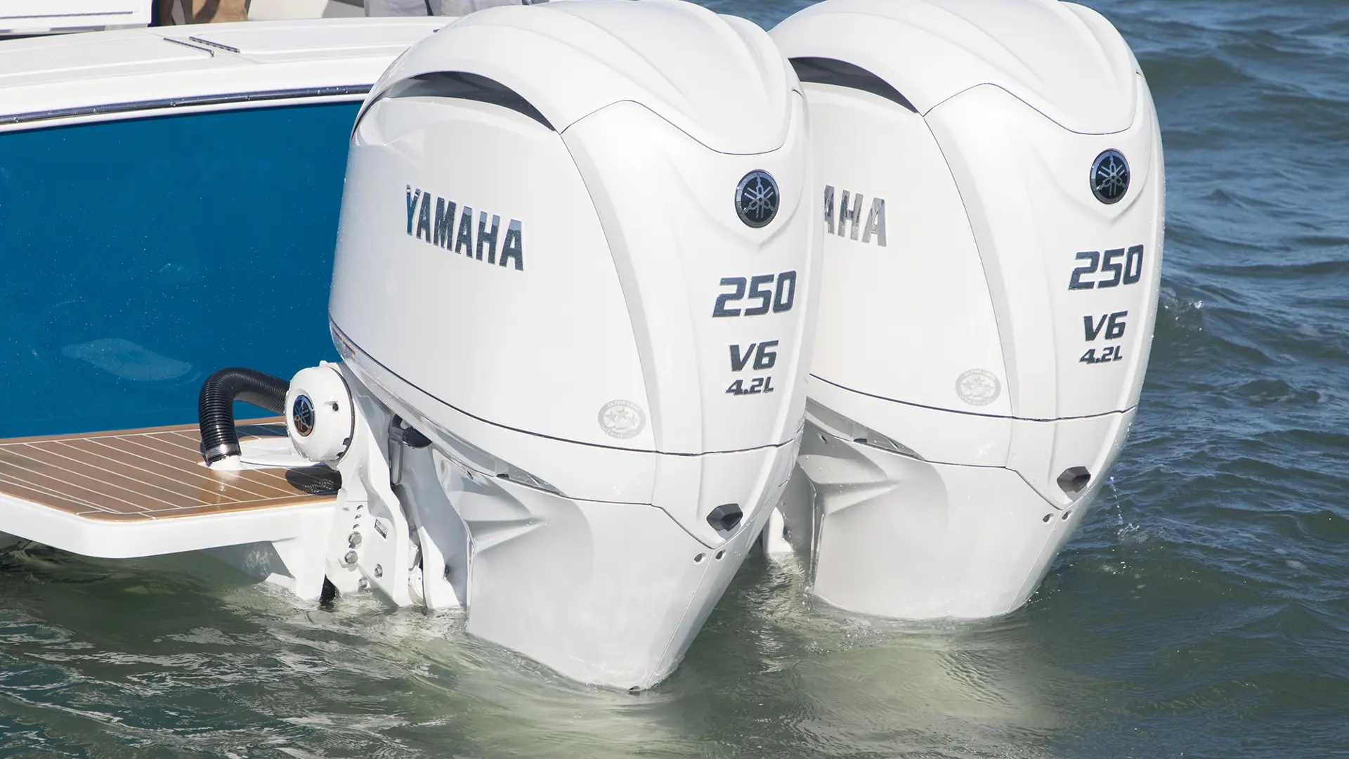 R25 Details Engines 060A0090 RGB