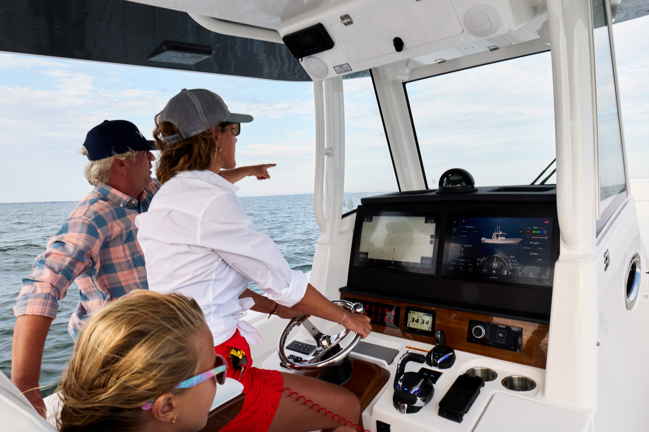 Reg31 2100X1400 Lifestyle Family Capts Regulator Cape Cod 00 123 WG