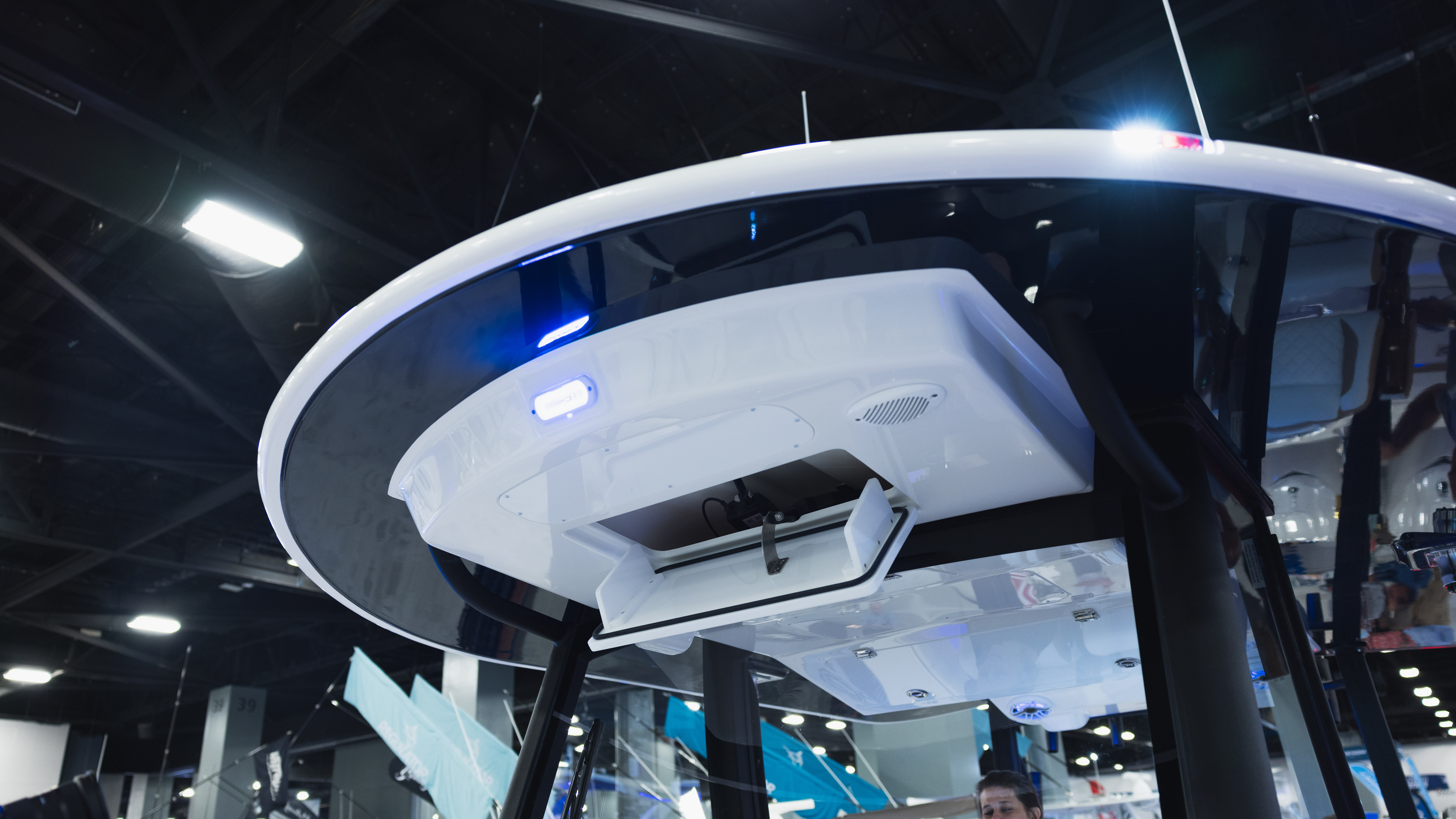 35REGULATOR 31 Ttop Ventilations