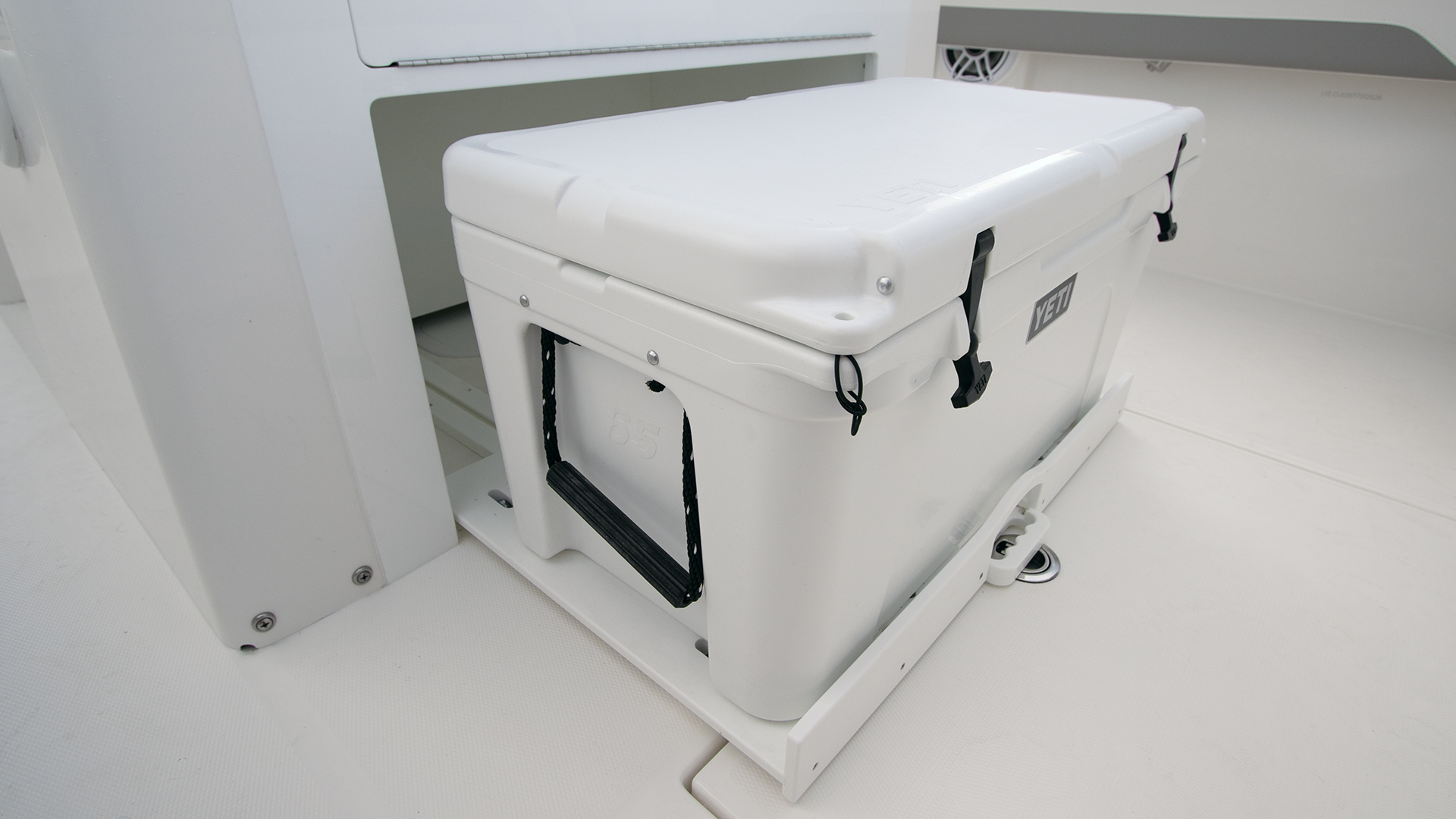 Reg 28 Tackle Center Slide Out YETI Cooler OUT 7X9A0171 1920X1080