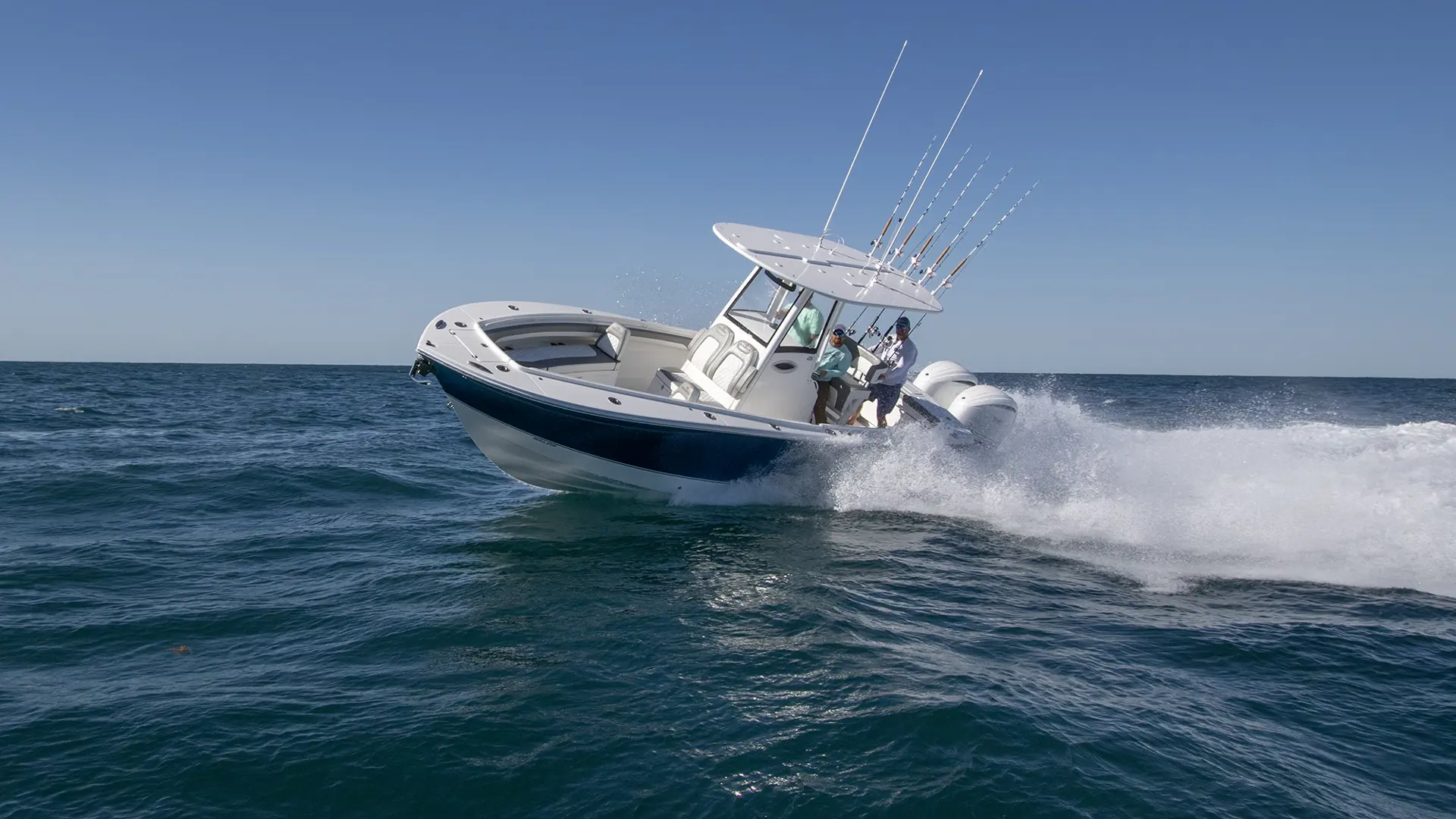 R25 Running Performance 060A0427 RGB