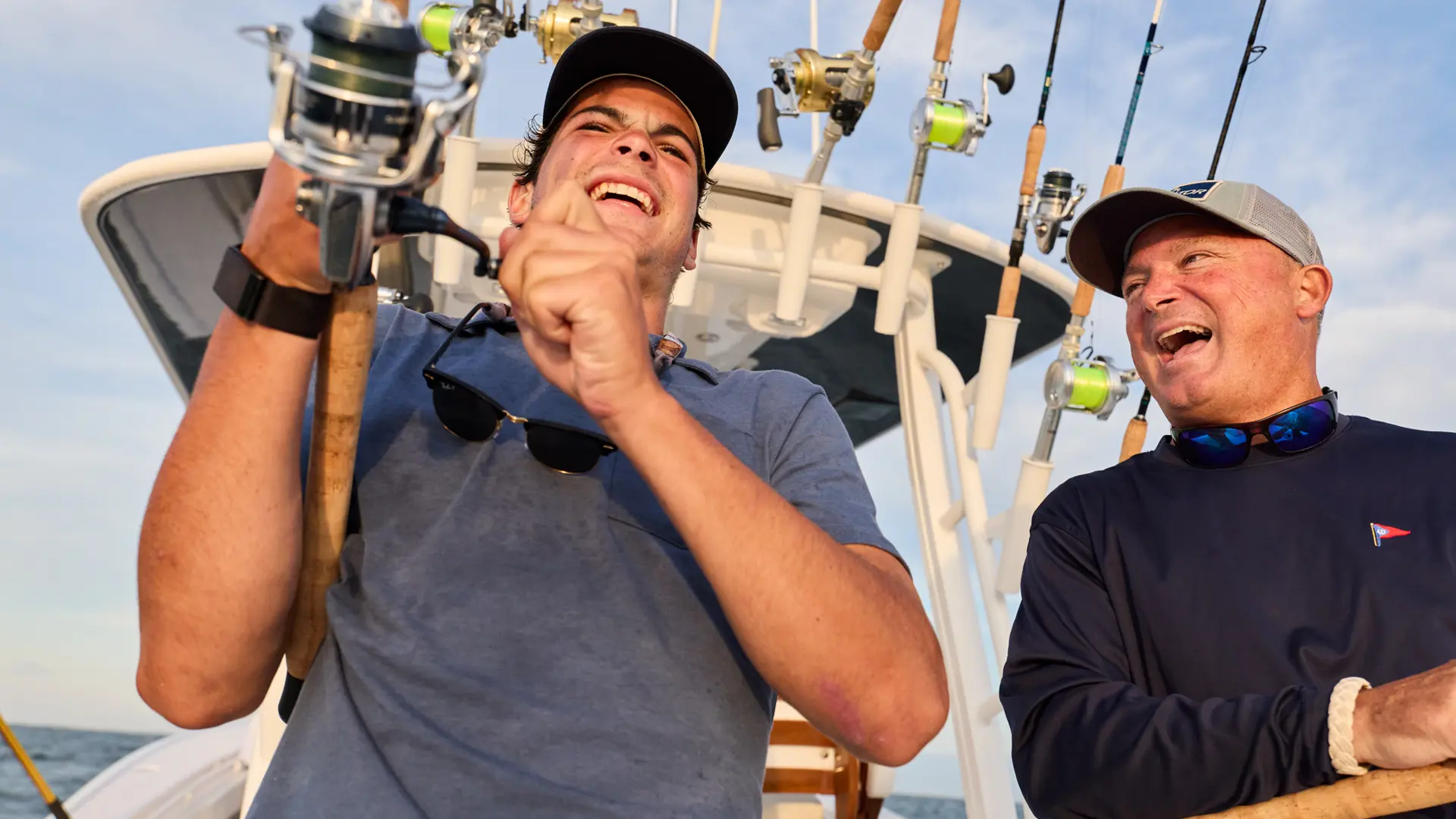 Reg31 2100X1400 Lifestyle Dad Eggs On Son Fishing Regulator Cape Cod 00 73 WG