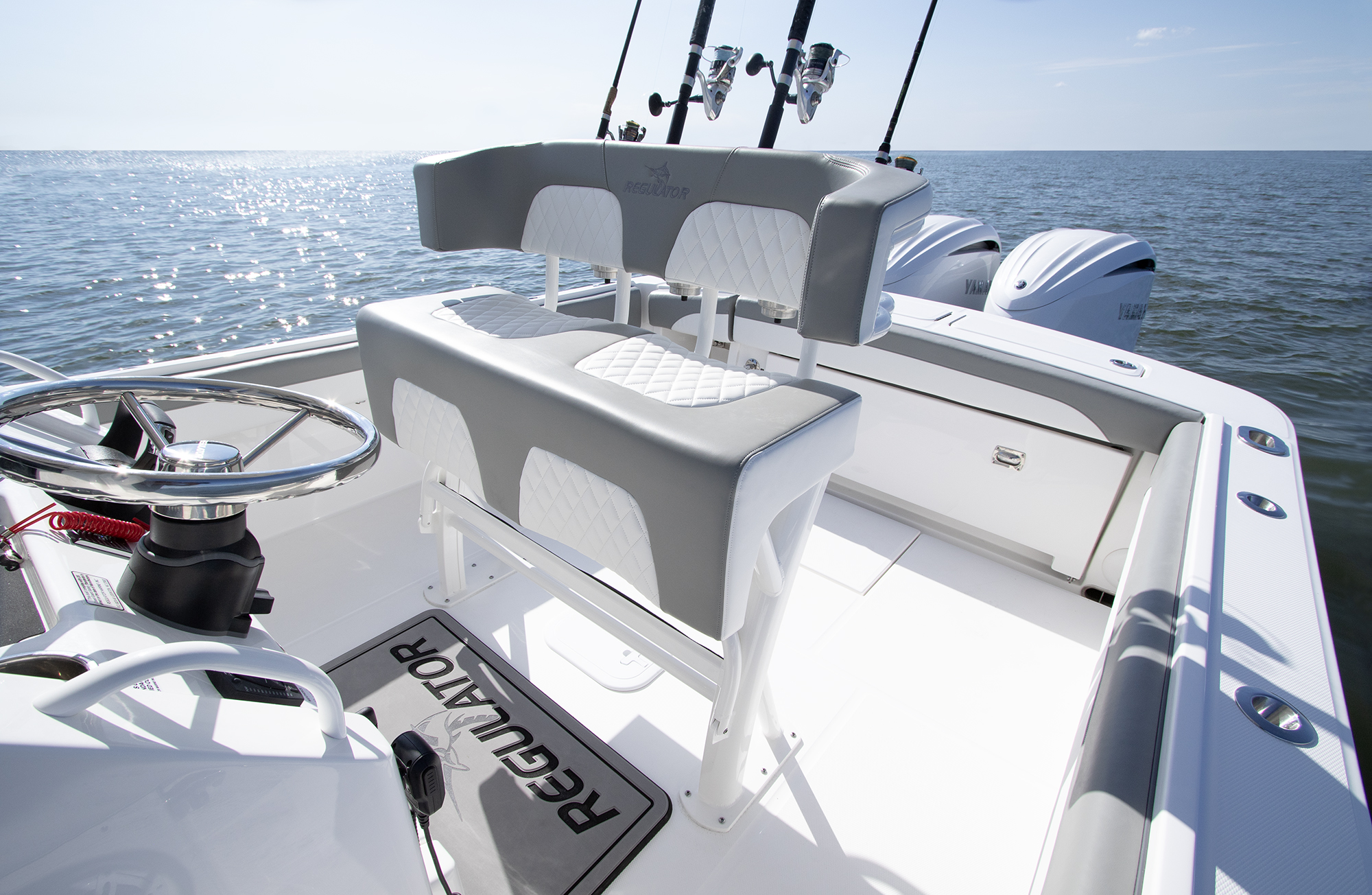 R25 Details Seating From Port Midship 060A0907 RGB