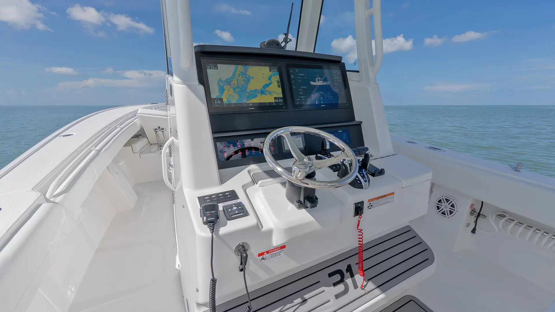 2R31 MY27 Tampa Helm 5 WG
